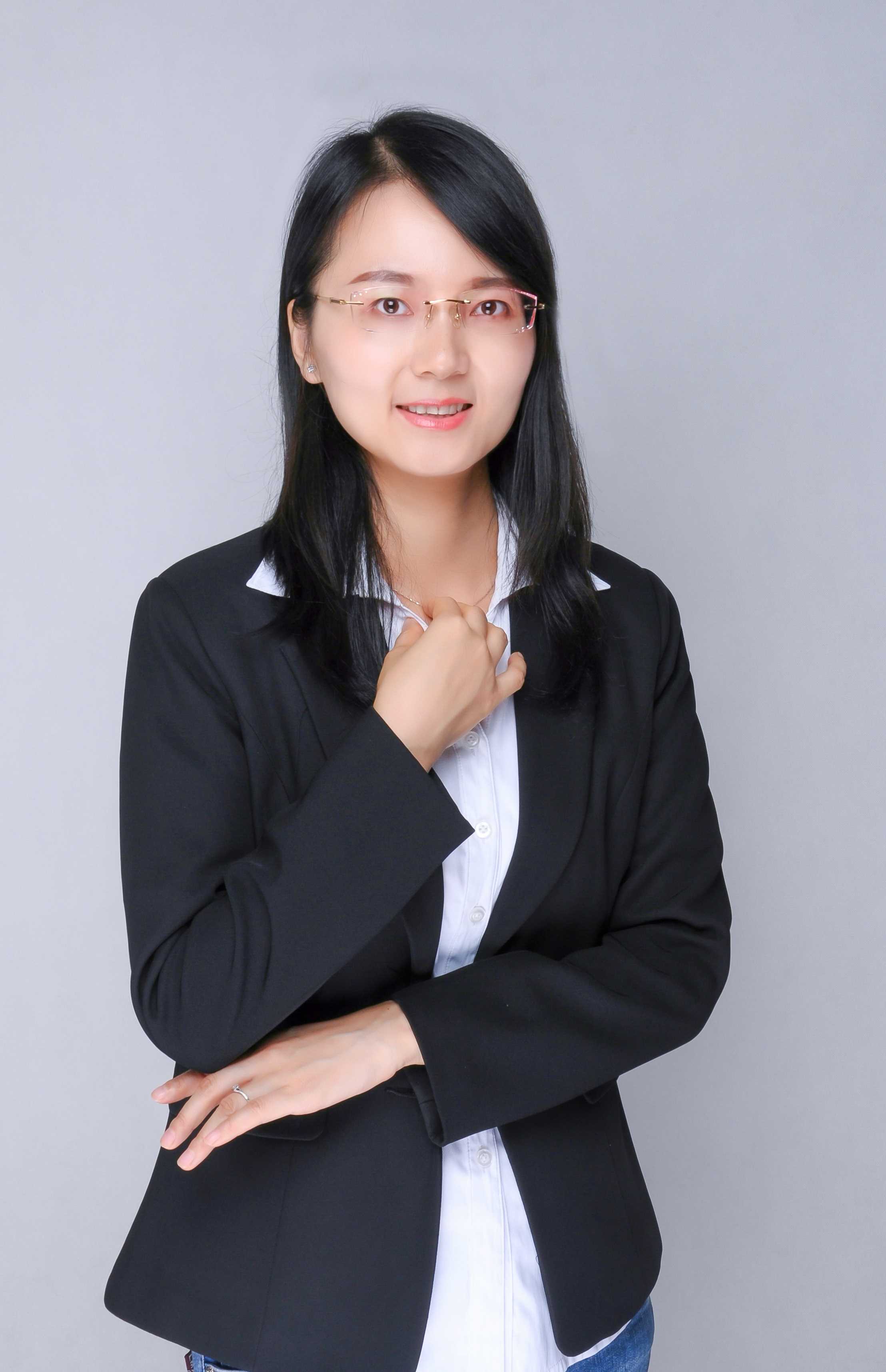张荣荣律师肖像